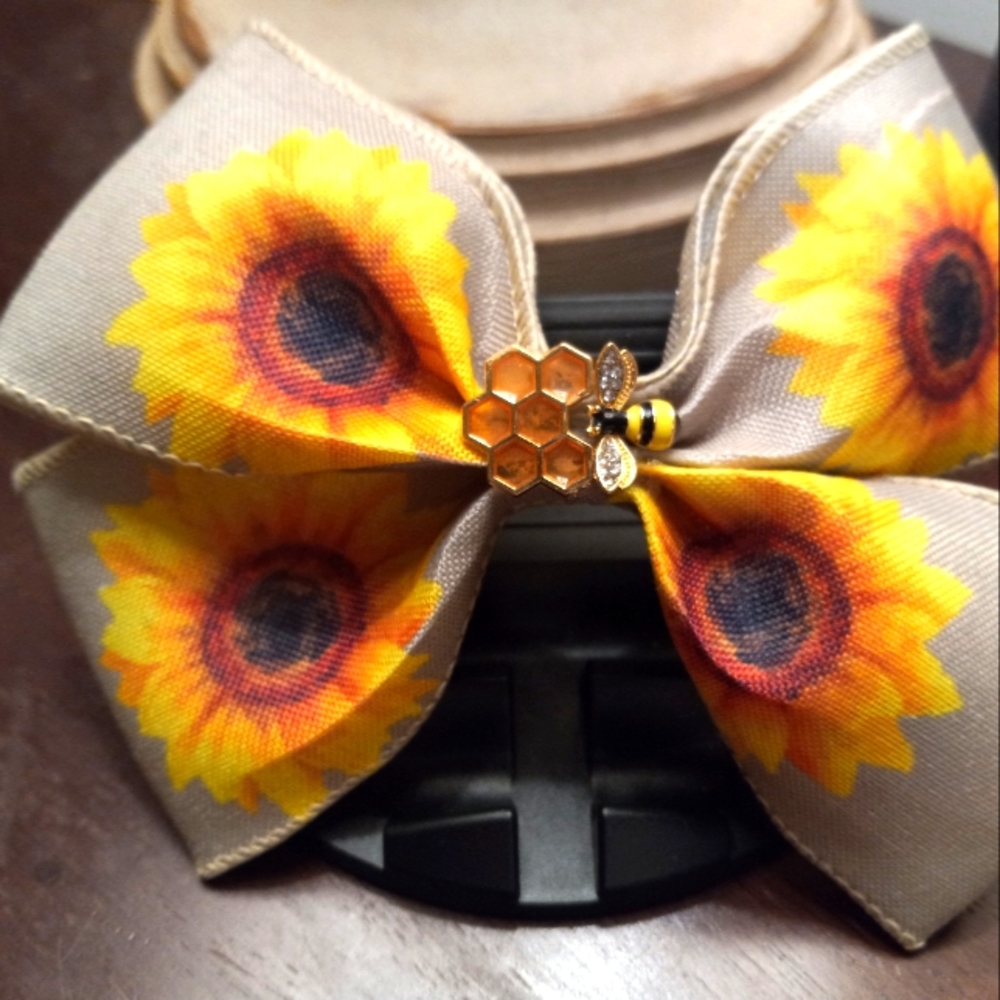 Sunflower Bows - Picture 3 of 5